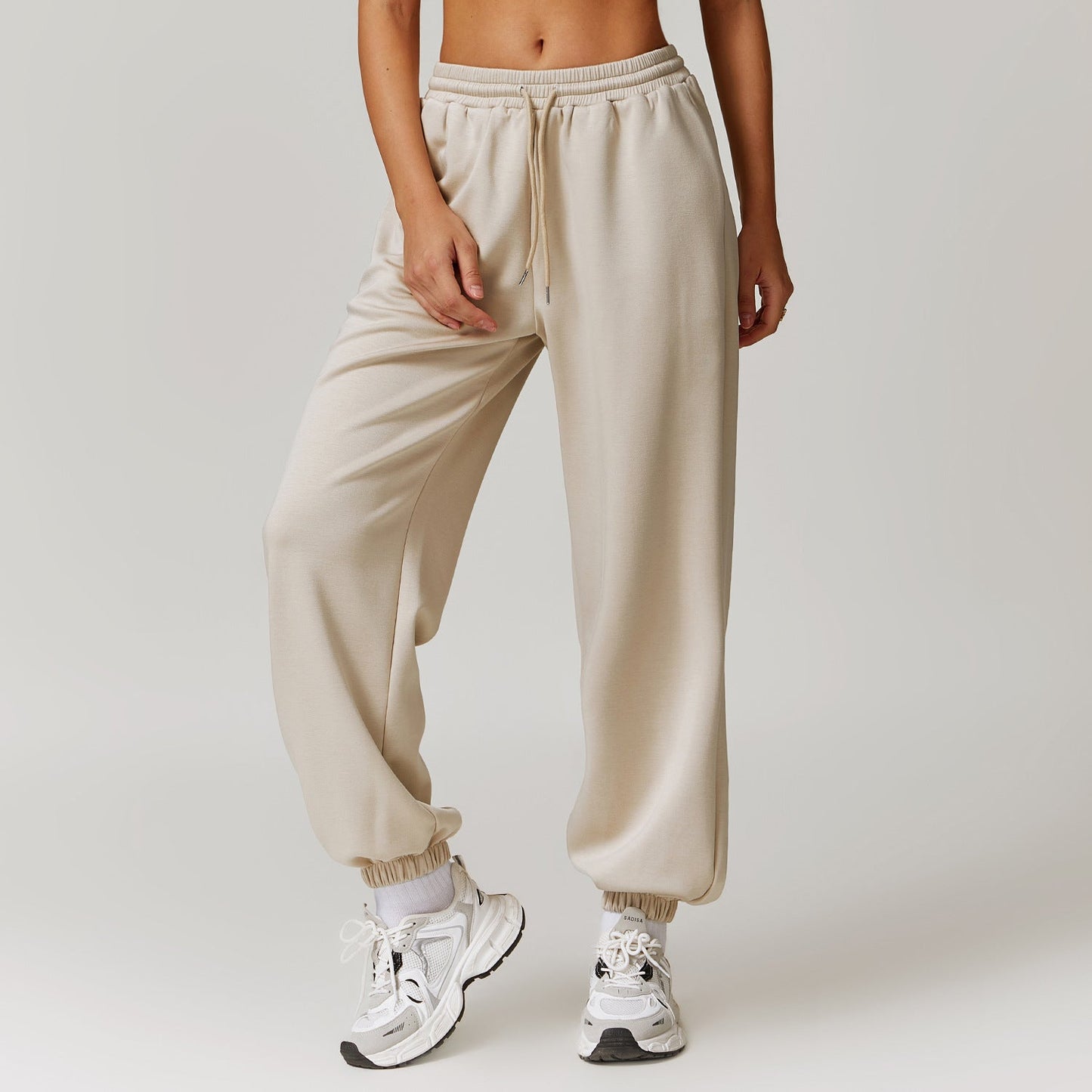 571# A 3D Silver Logo Women Pullover Pants Set