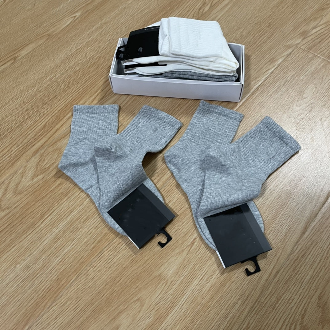 L3988# XY Unisex Socks 5Pairs/lot