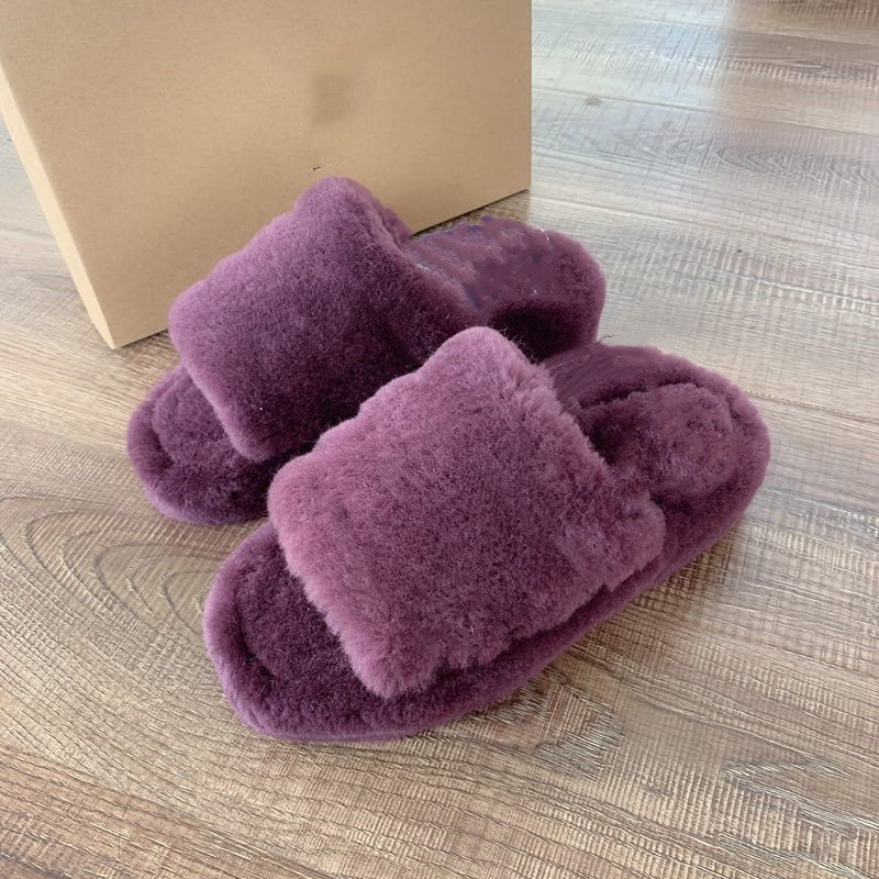 3225#  Fur Sandals